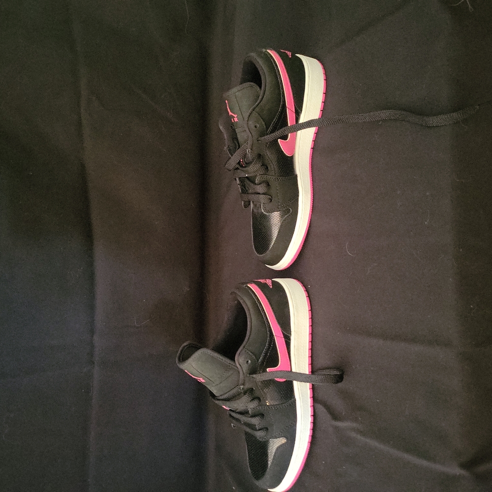 Nike Air Jordan Pink and Black